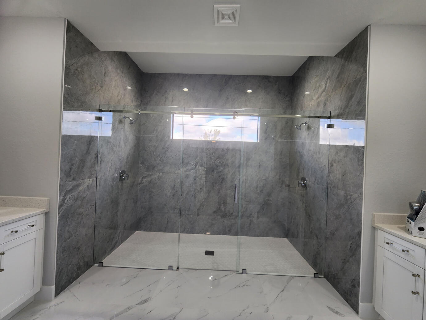 Professional Bathroom Luxurious Shower