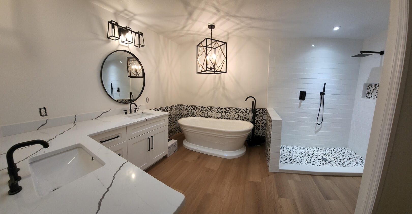 Luxurious Bathroom Fancy Restroom